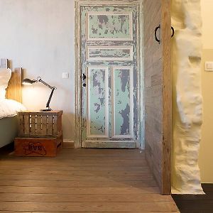 Comfort  Private Bathroom King Room